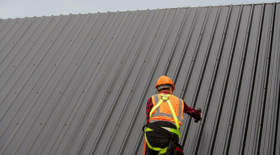 Expert Emergency Roof Repairs services in Akutan, AK